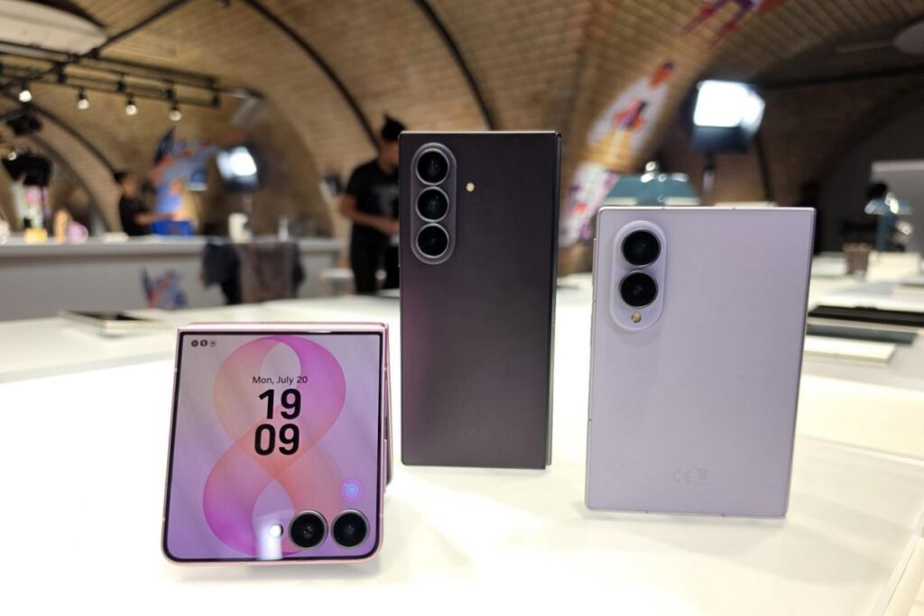 Rekor 7 Tahun Akhirnya Pecah! Pre-order Galaxy Z Fold 8 Tembus 1,44 Juta Unit