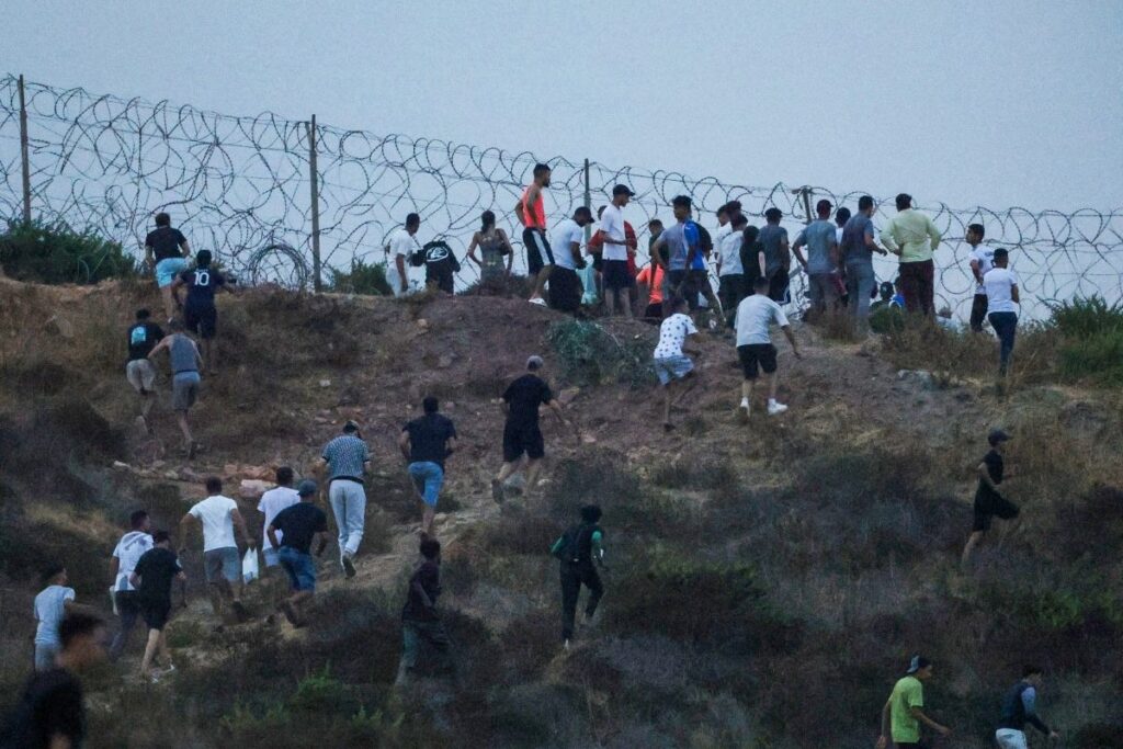Heboh Migran Serbu Ceuta, Pemerintah Maroko Ungkap Fakta Sebenarnya