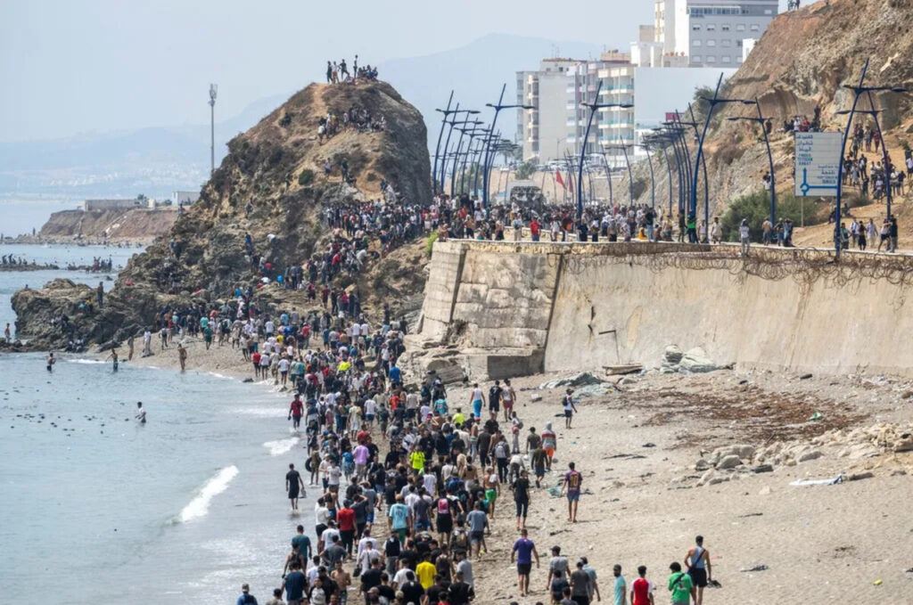 Heboh Migran Serbu Ceuta, Pemerintah Maroko Ungkap Fakta Sebenarnya